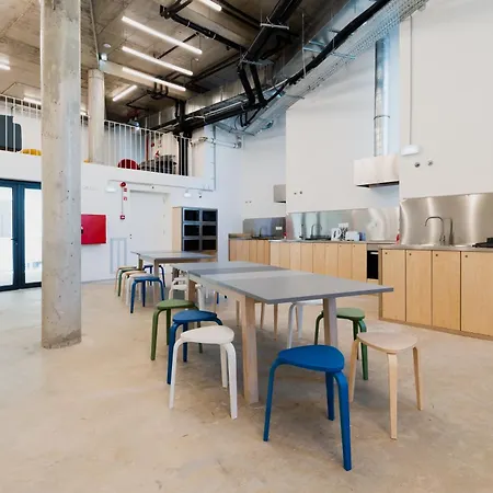 فندق مبيت وإفطار Studentville Lisboa